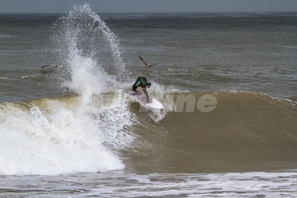 crack surfer 12 crack surfer 12